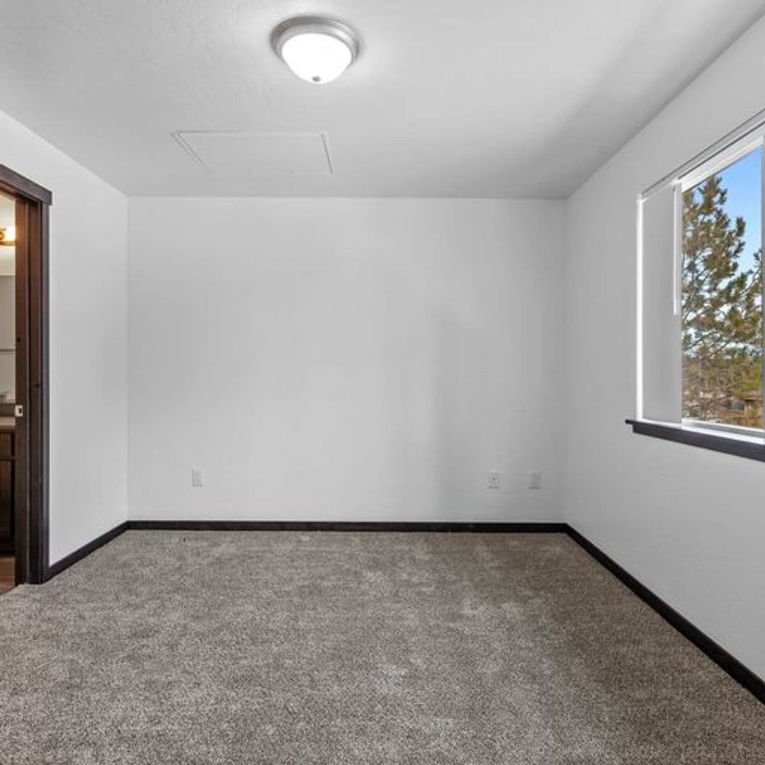 Hayden Apartment: 118 E Hayden Ave.