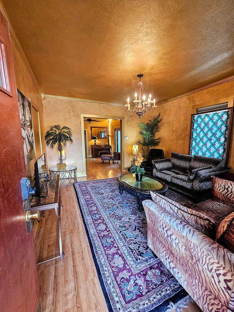 CDA House: 744 N 2nd St