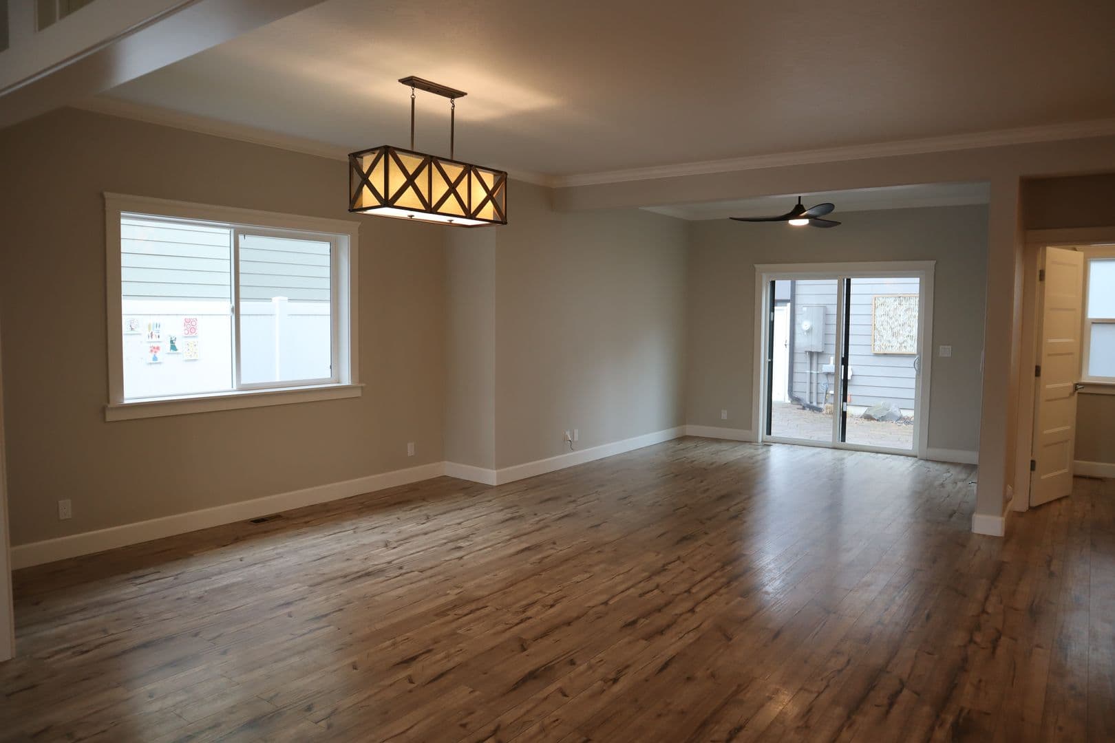 CDA House: 818 E Lakeside Ave