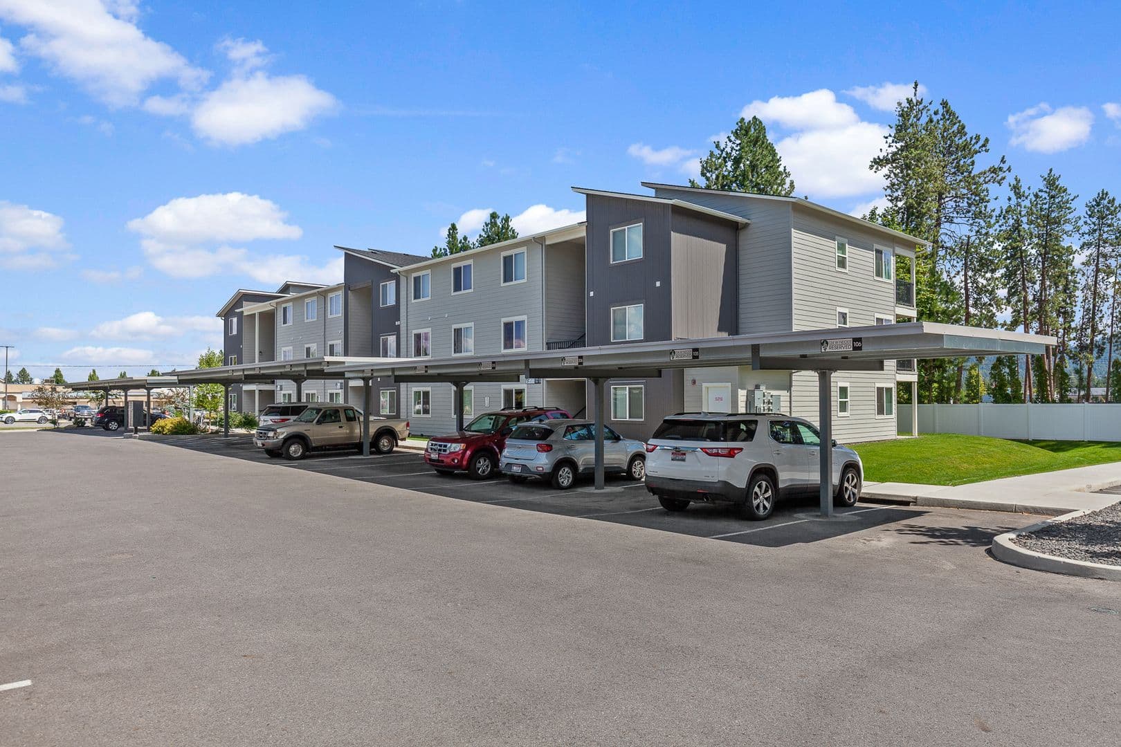 CDA Apartment: 128 W Neider
