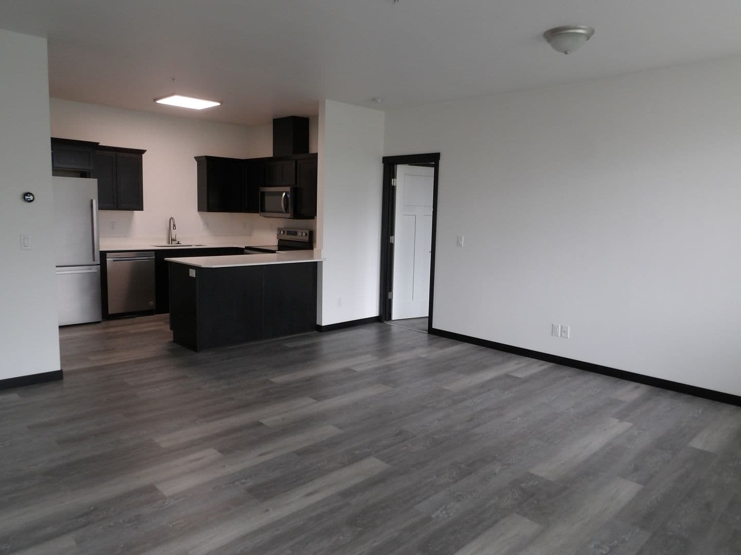 Hayden Apartment: 98 E Hayden Ave.