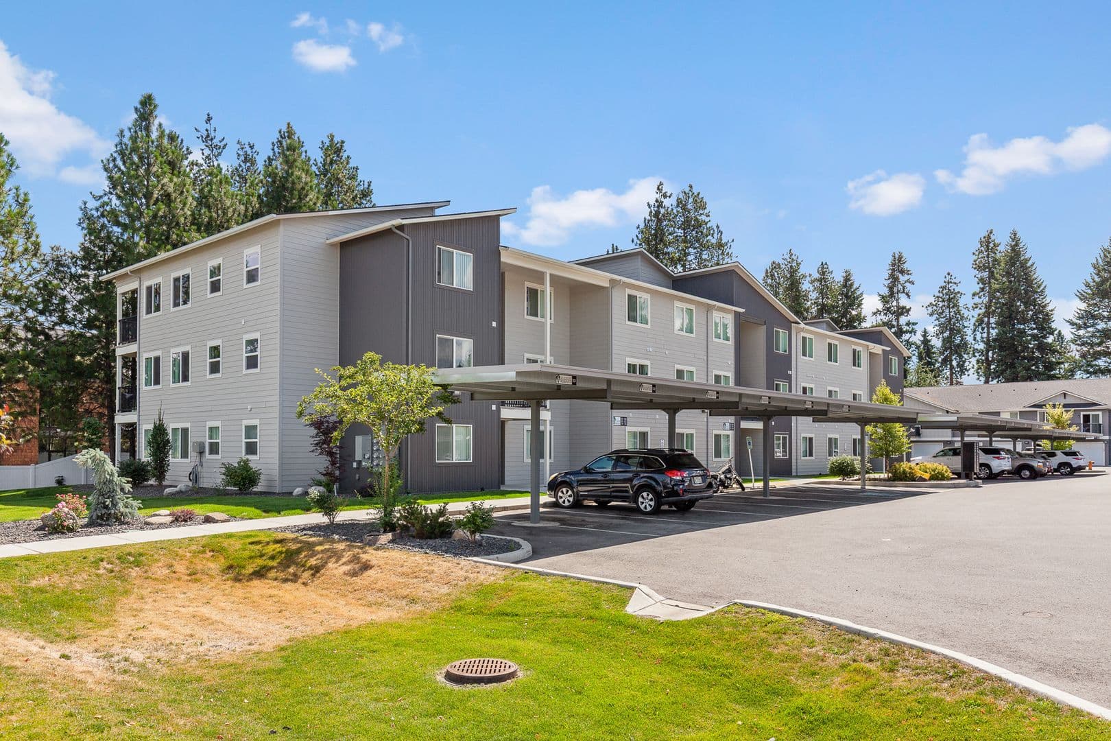 CDA Apartment: 128 W Neider