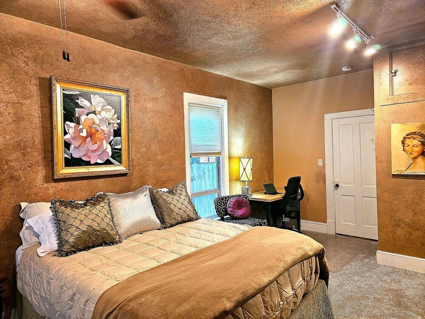 CDA House: 744 N 2nd St