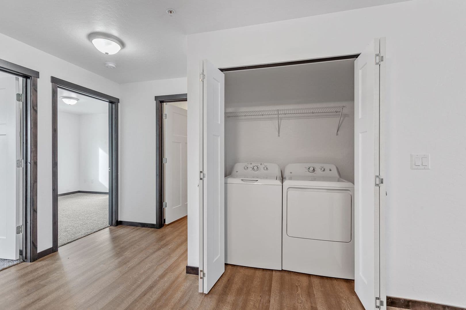 CDA Apartment: 128 W Neider