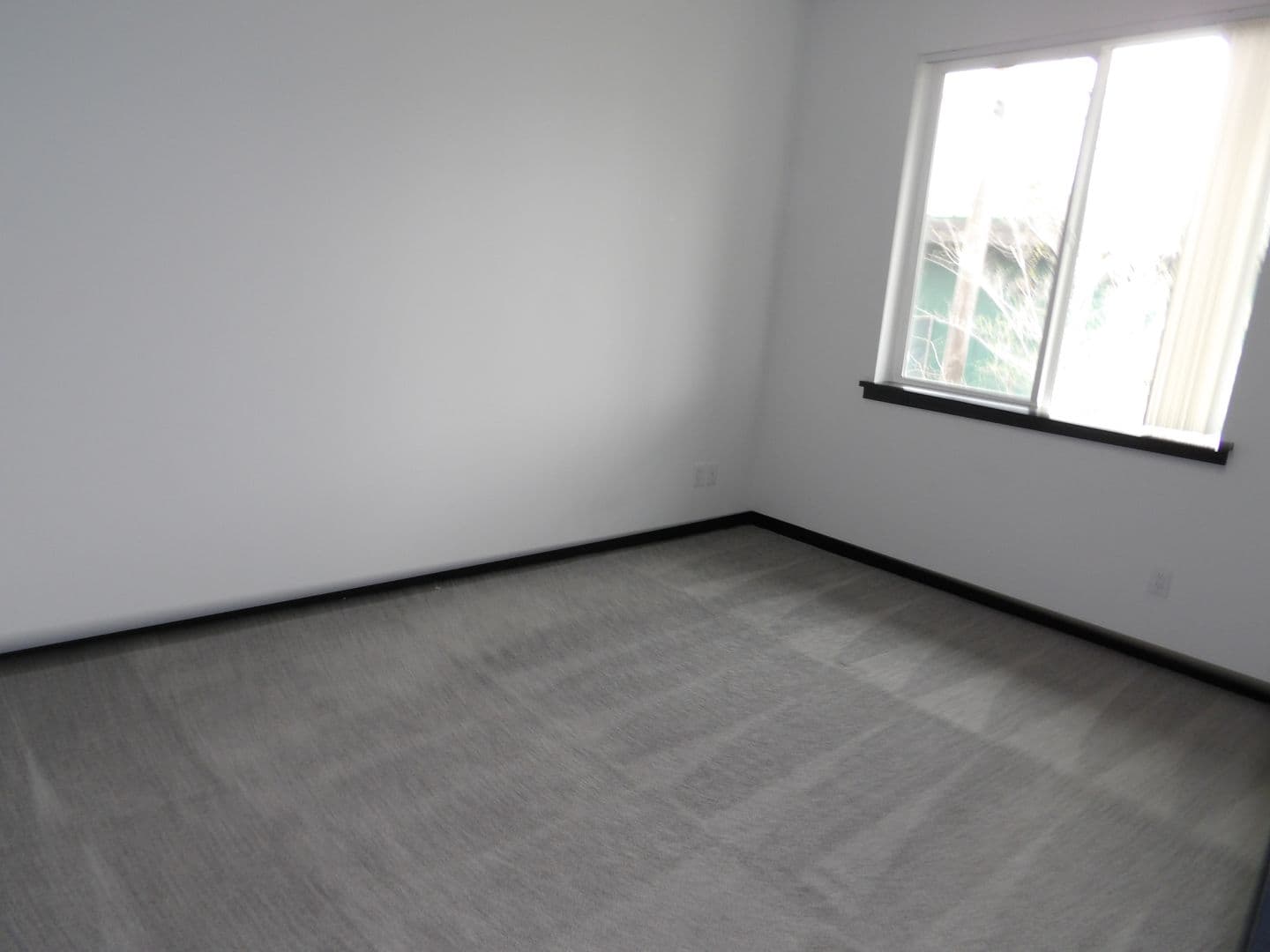 Hayden Apartment: 98 E Hayden Ave.