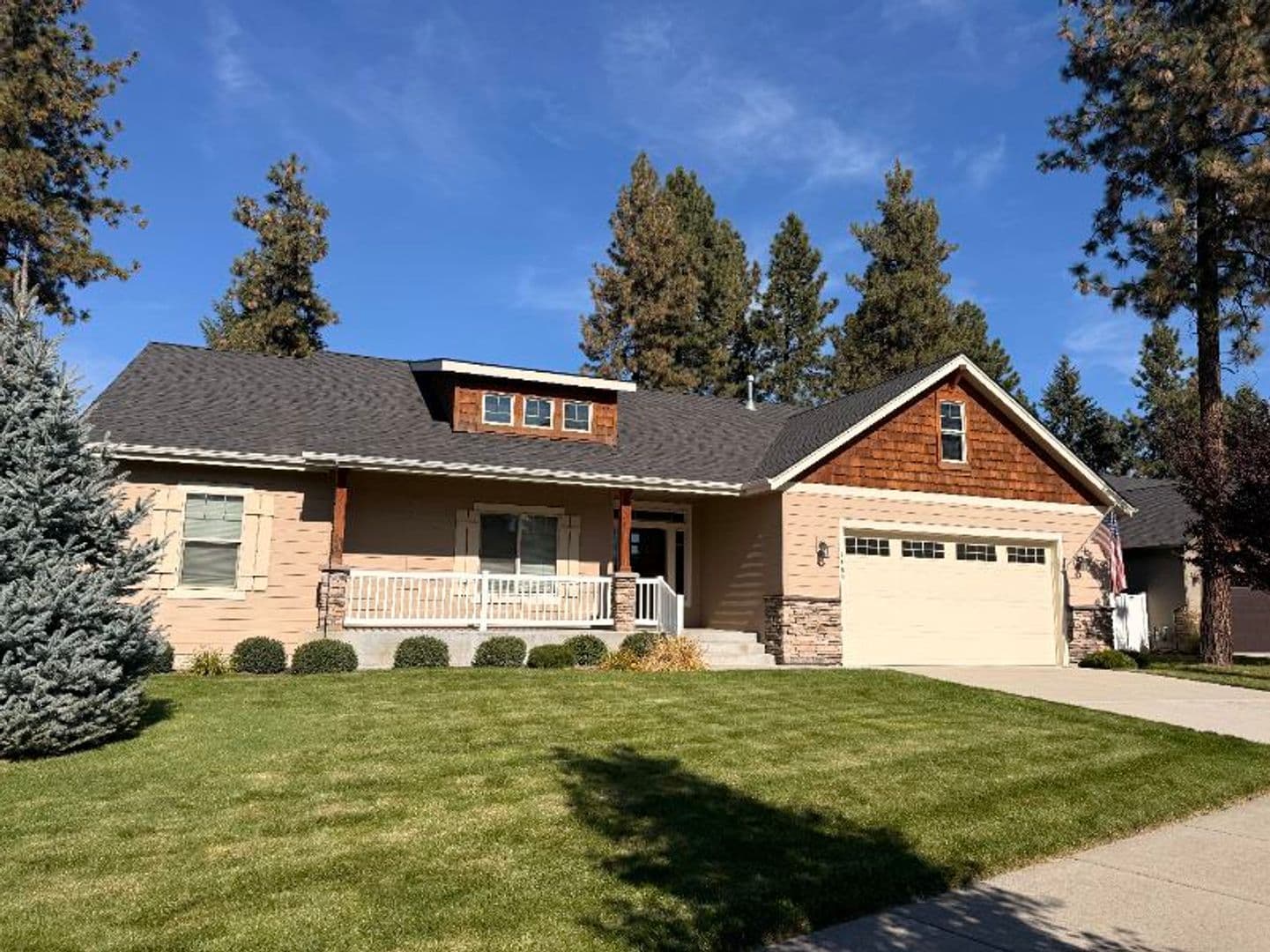 CDA House: 1485 W Chestnut Way