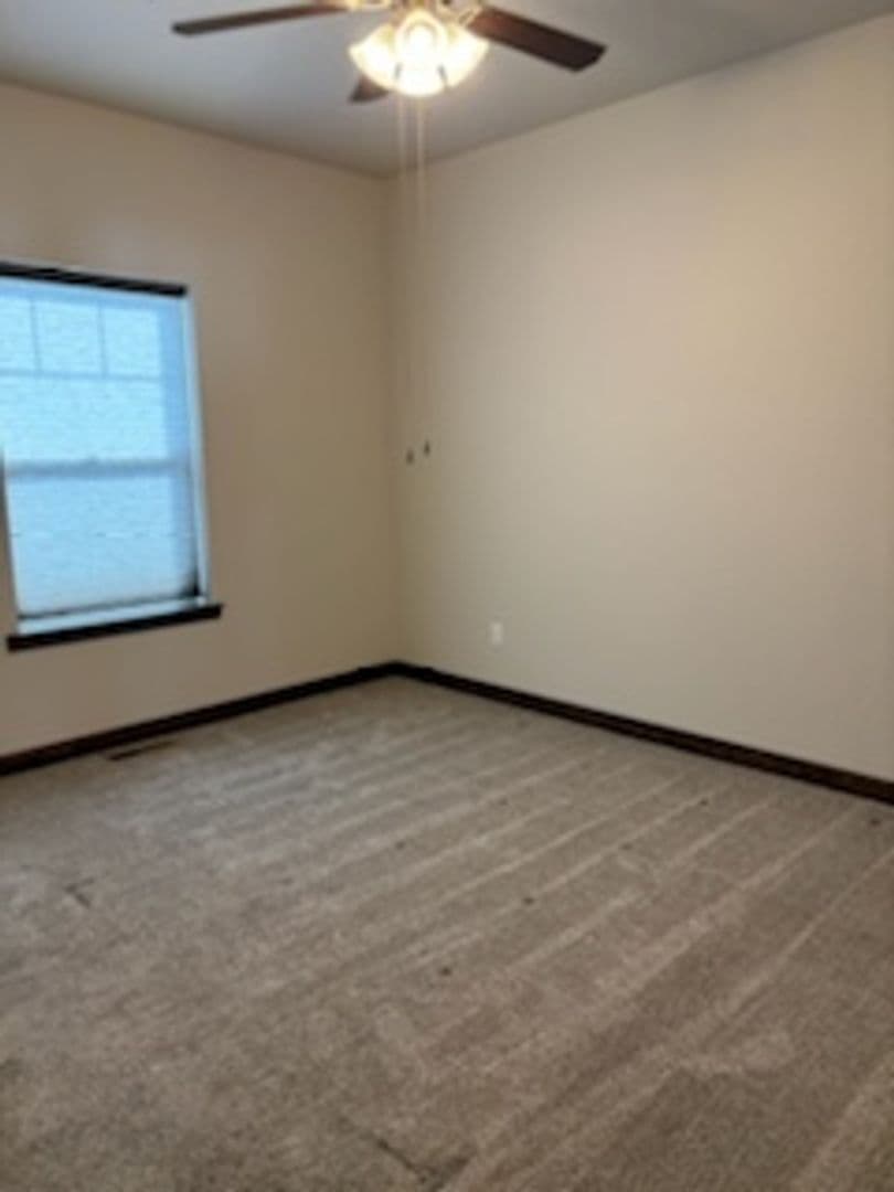 CDA House: 1485 W Chestnut Way