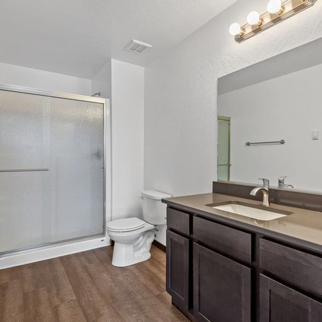 CDA Apartment: 128 W Neider