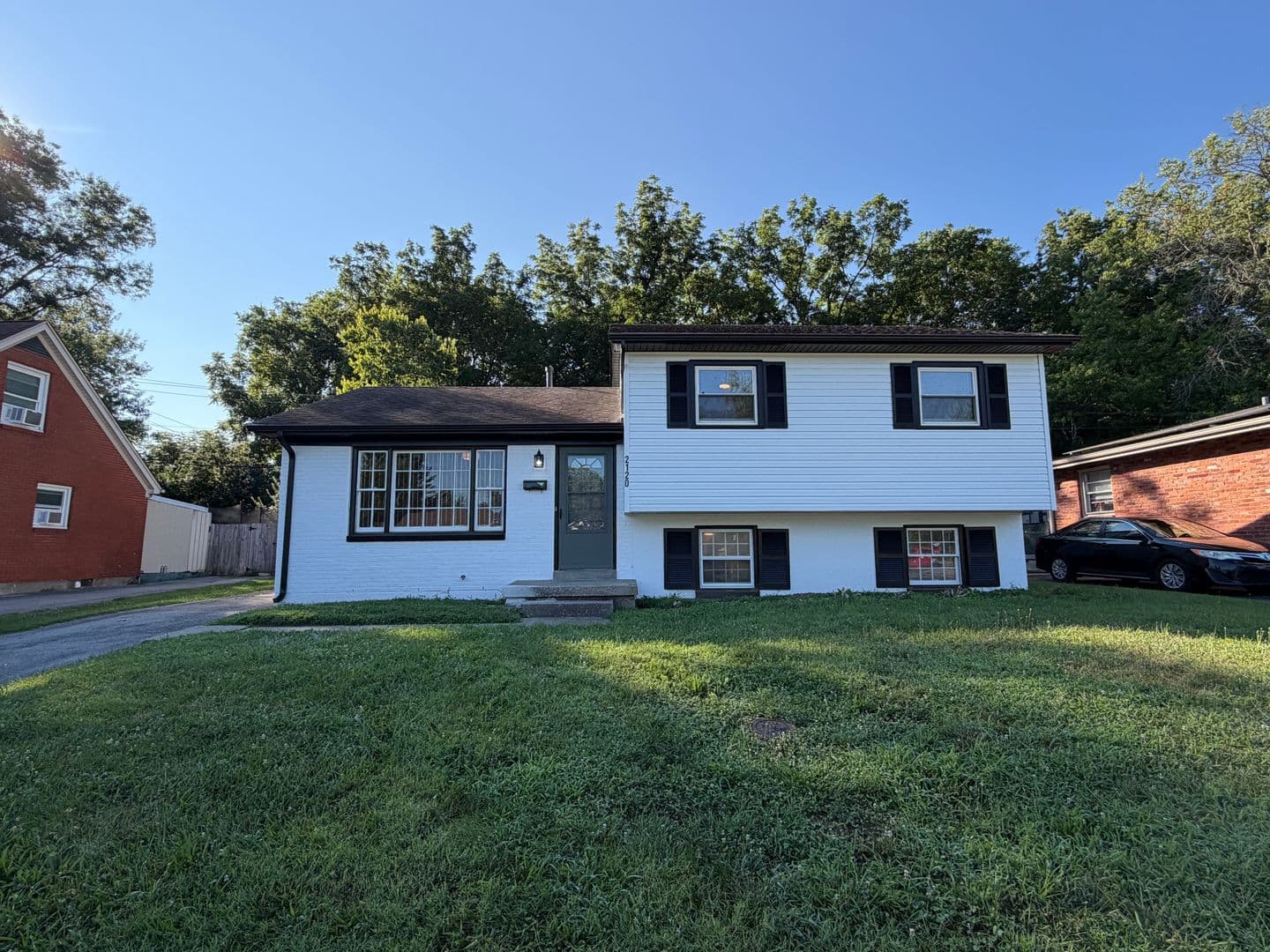 Lexington House: 2120 Sage Road