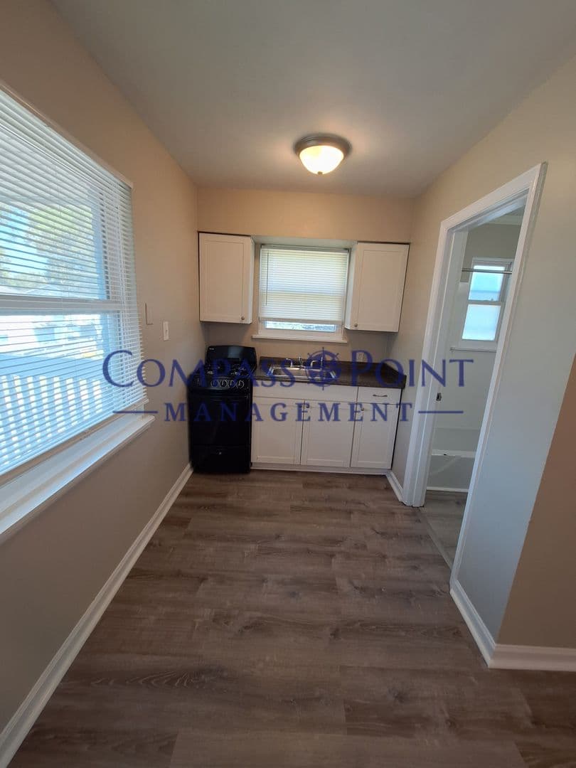 Lexington Apartment: 838 Bryan Ave