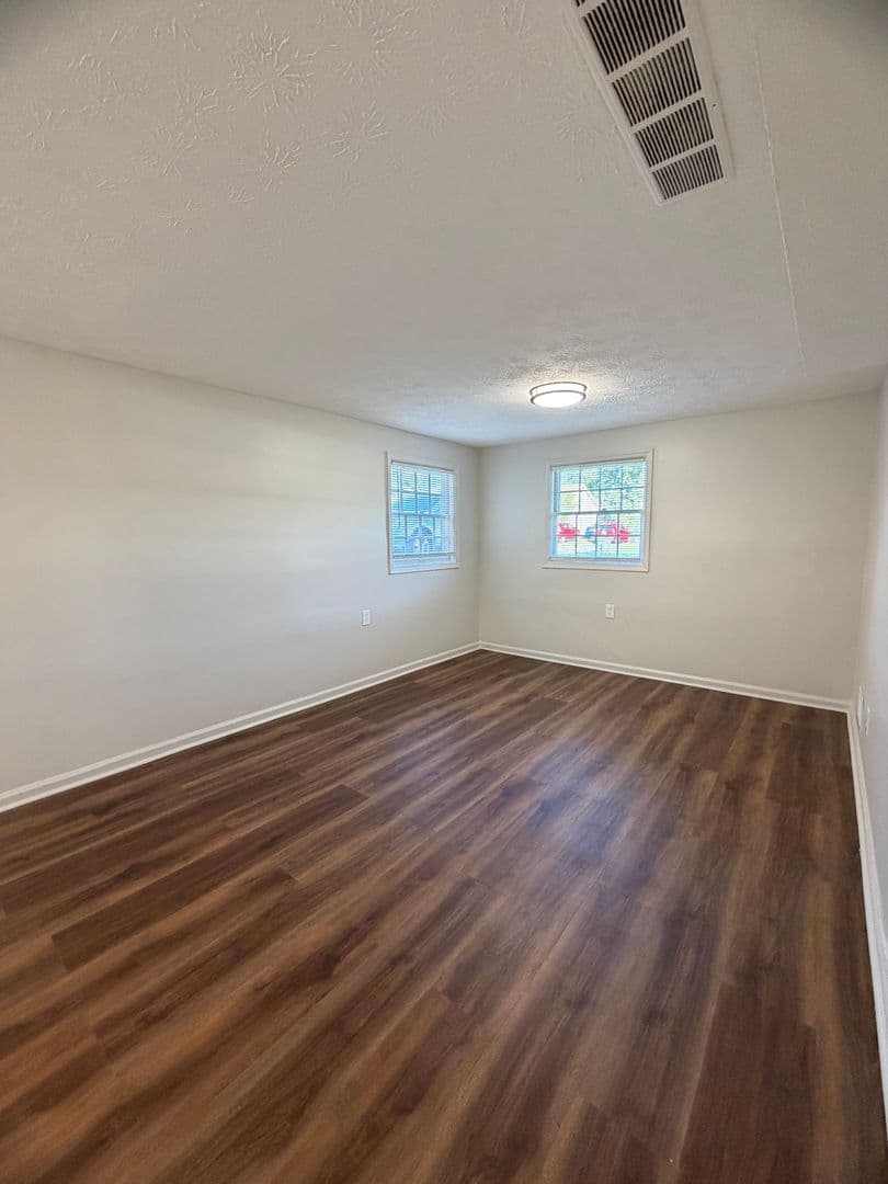 Lexington House: 2120 Sage Road