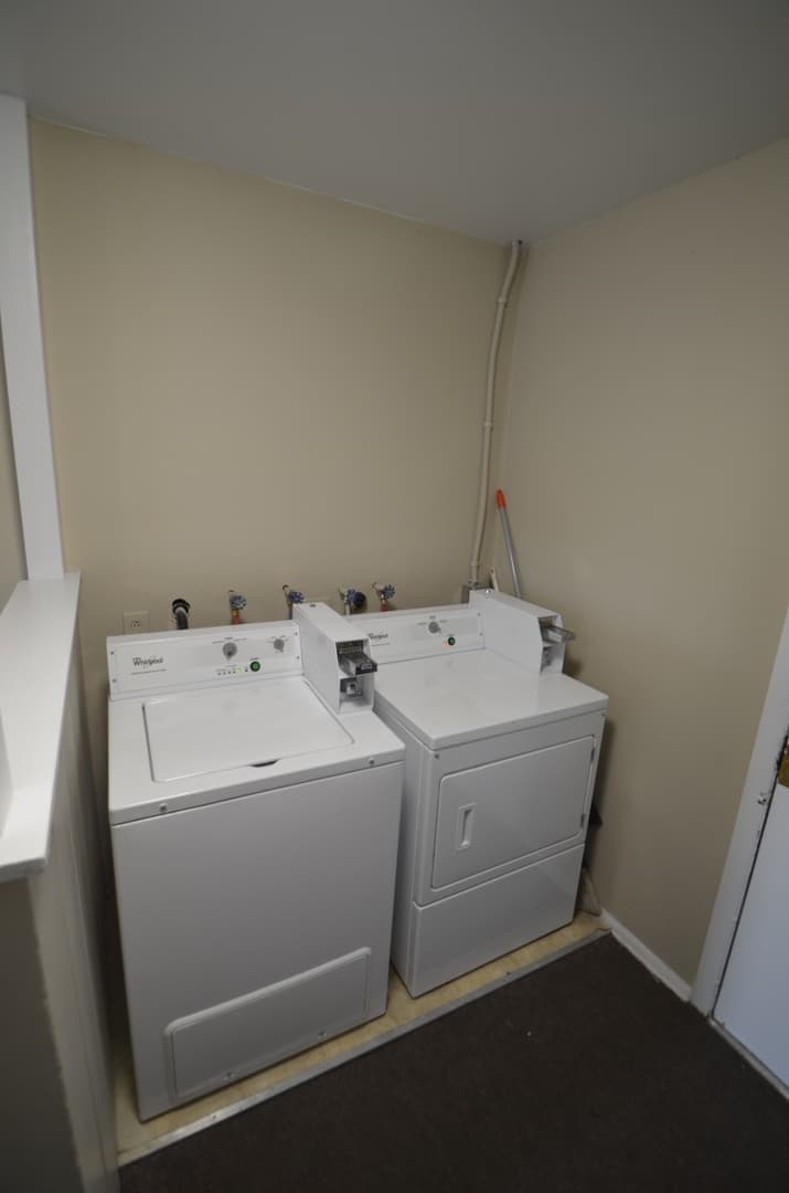 Denver Apartment: 5545 E Yale Ave