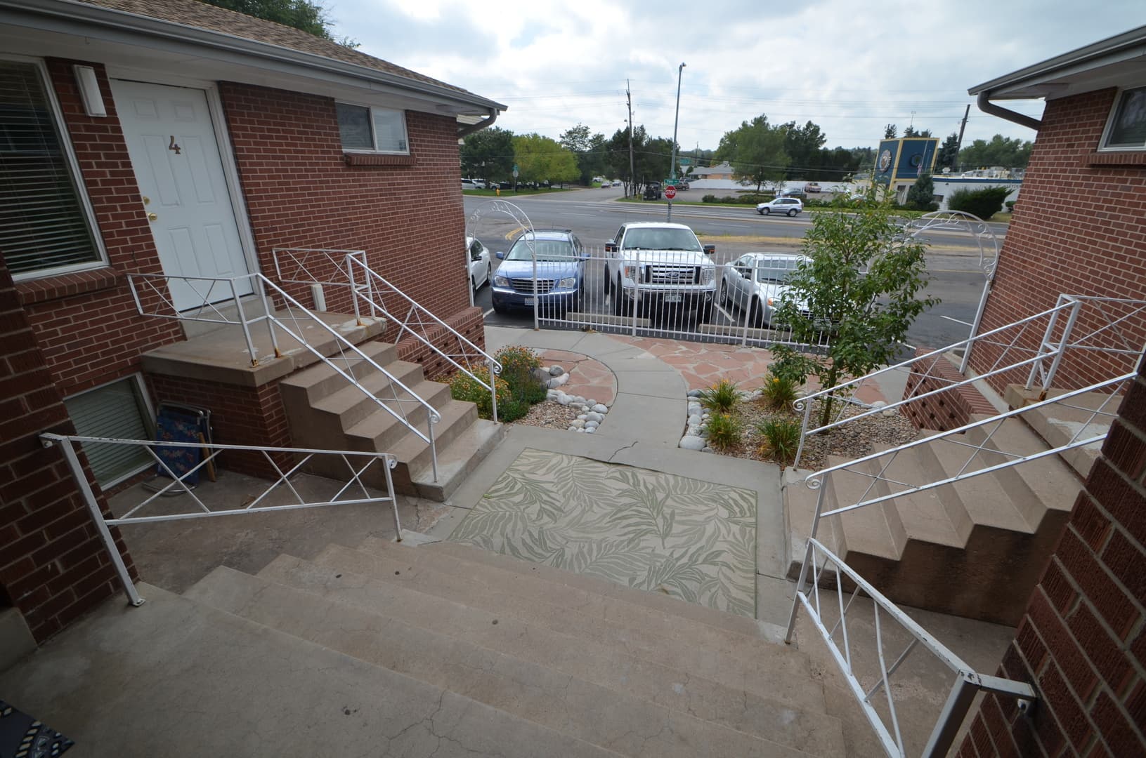 Denver Apartment: 5545 E Yale Ave