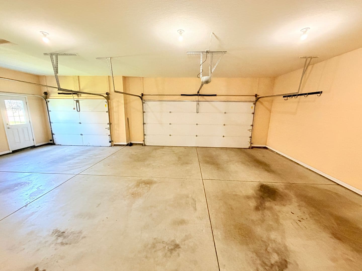 Columbus House: 2073 Pawnee Trl