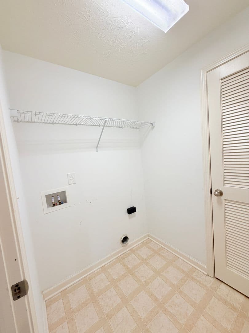 Columbus House: 2513 Shadow Bend Dr.