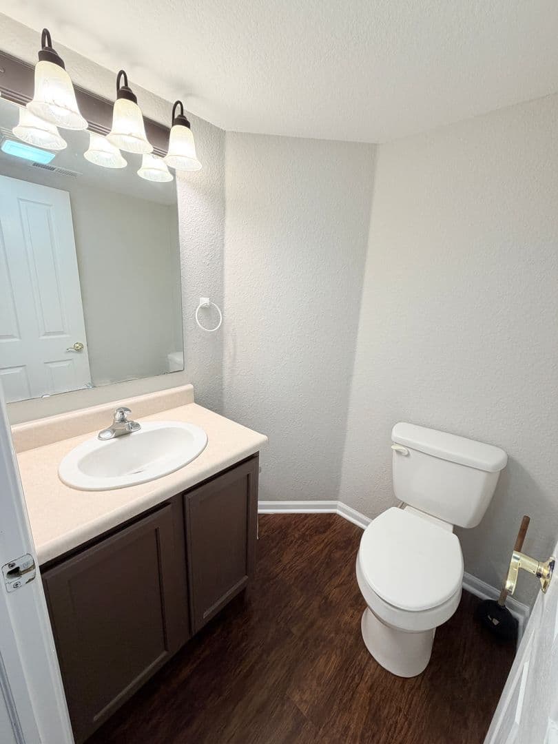 Indianapolis House: 5456 Twin Bridge Circle