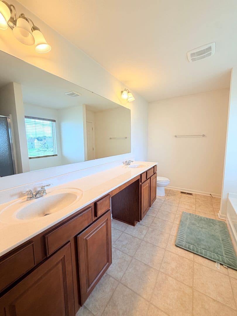 Columbus House: 2513 Shadow Bend Dr.