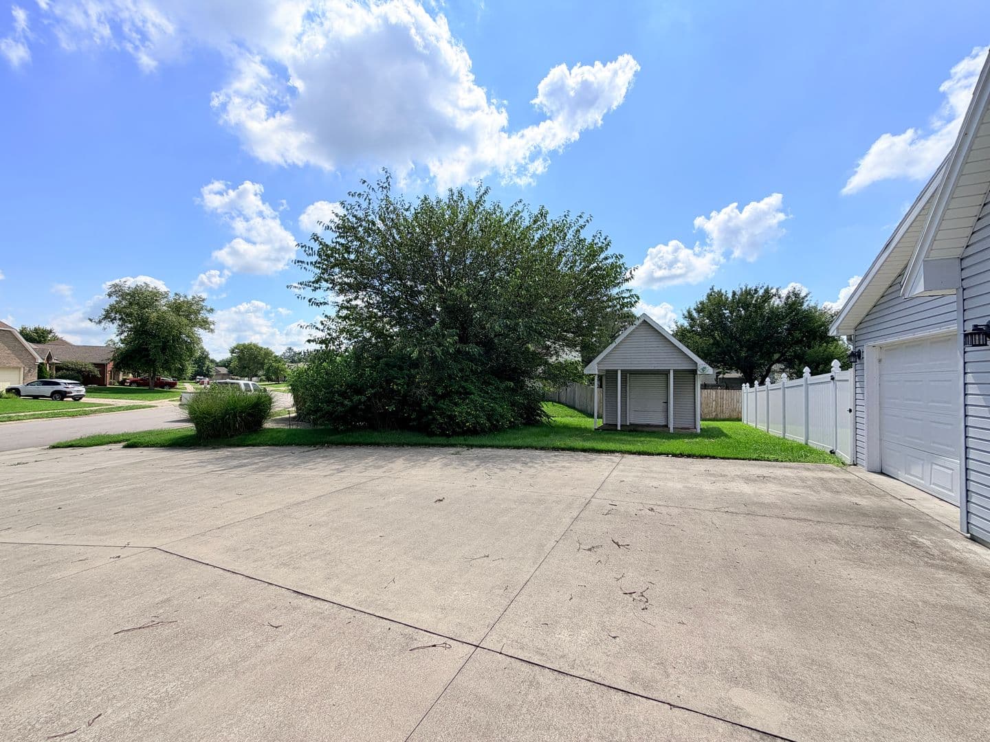 Columbus House: 2047 Parkside Dr.