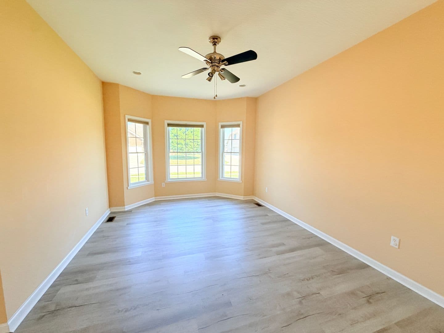Columbus House: 2073 Pawnee Trl