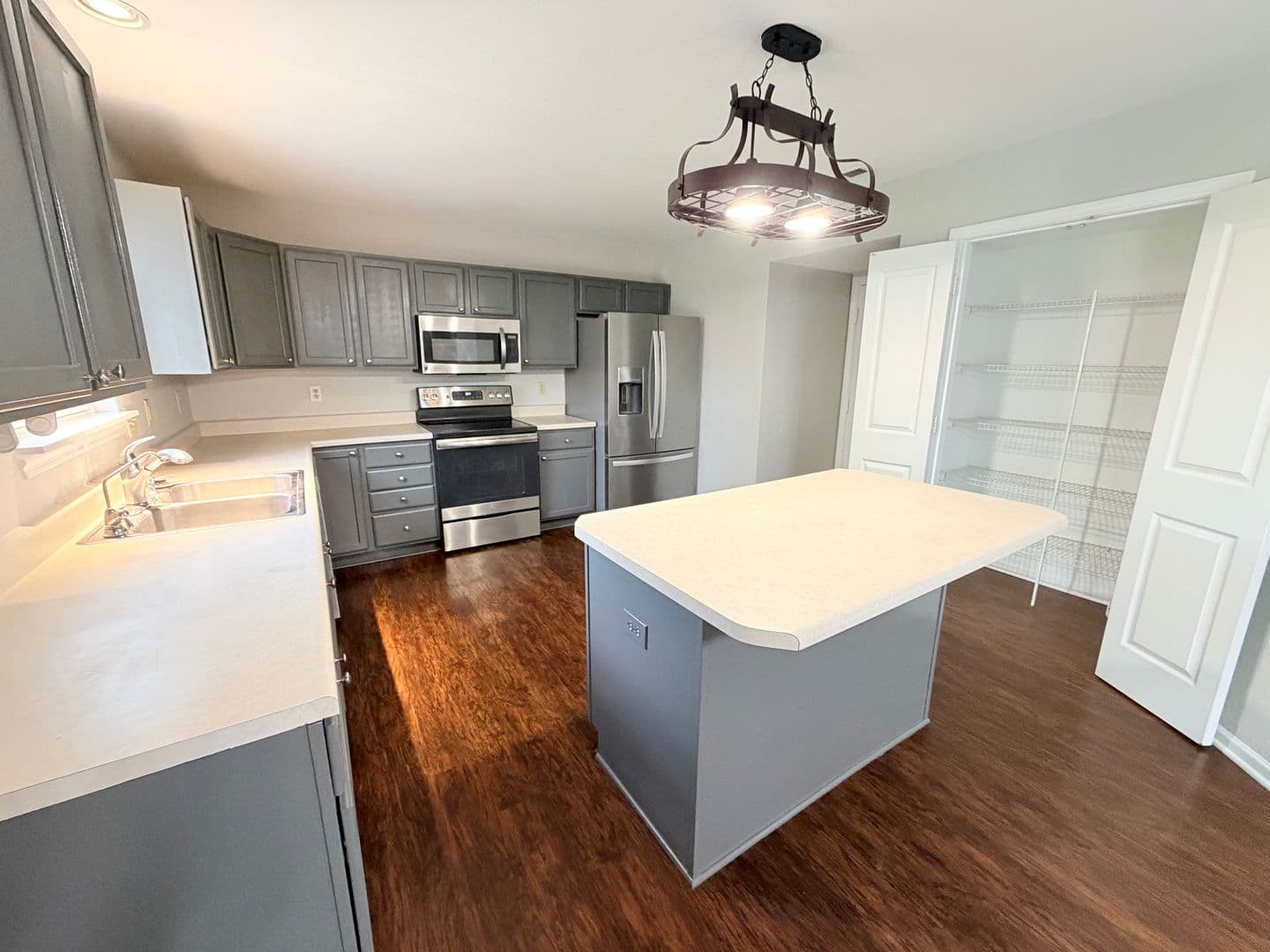 Indianapolis House: 5456 Twin Bridge Circle