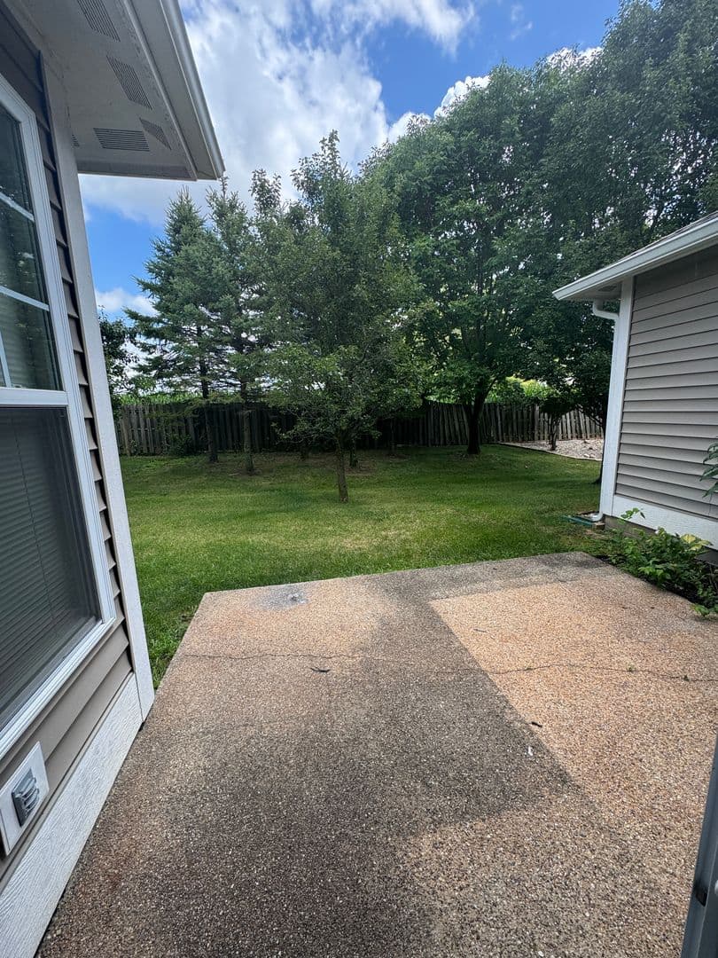 Whiteland House: 581 Beehler Dr.