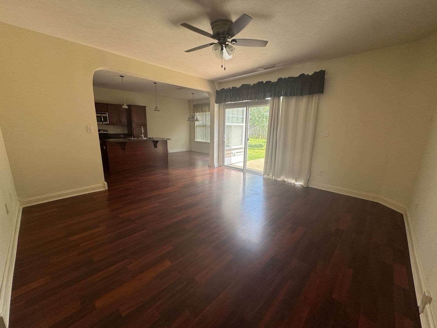 Whiteland House: 581 Beehler Dr.