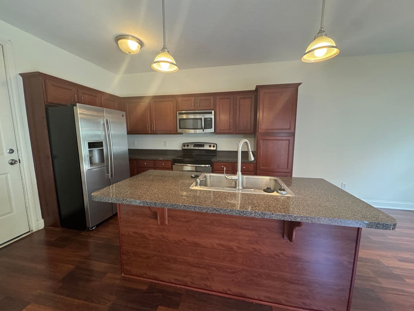 Whiteland House: 581 Beehler Dr.