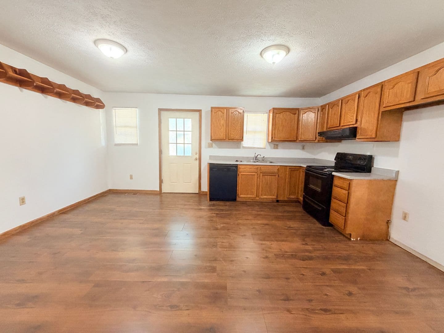 Greenfield House: 550 Wood St.