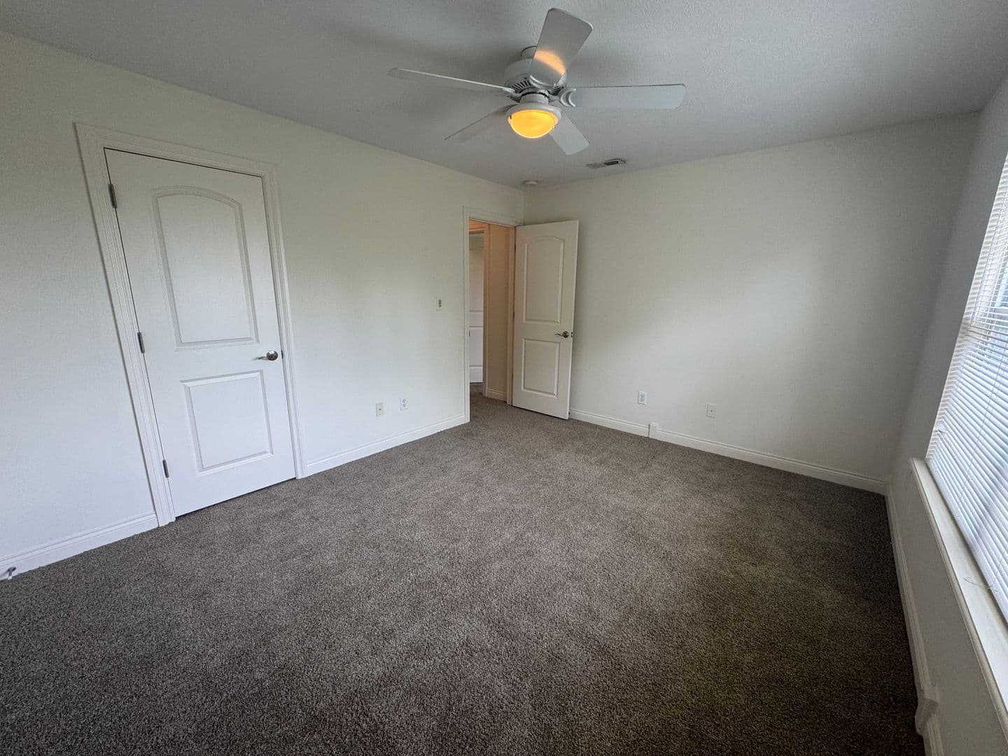 Whiteland House: 581 Beehler Dr.