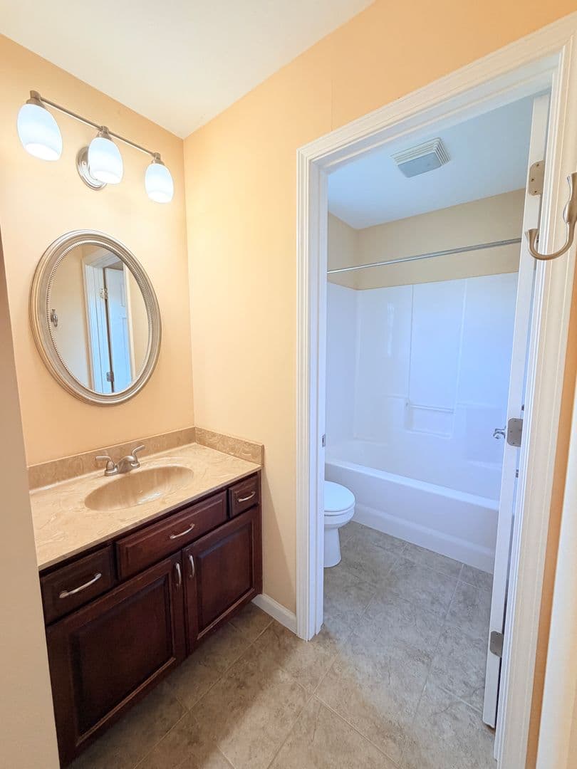 Columbus House: 2073 Pawnee Trl