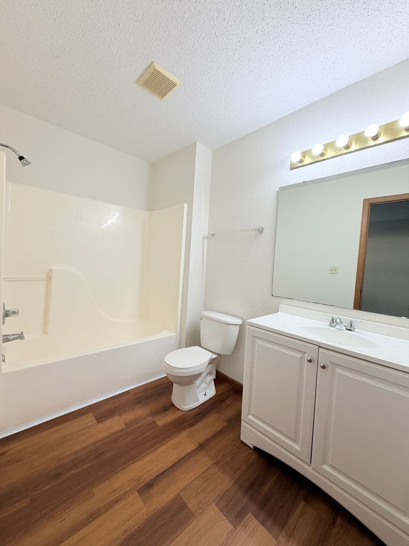 Indianapolis House: 4516 Riverbrook Ln
