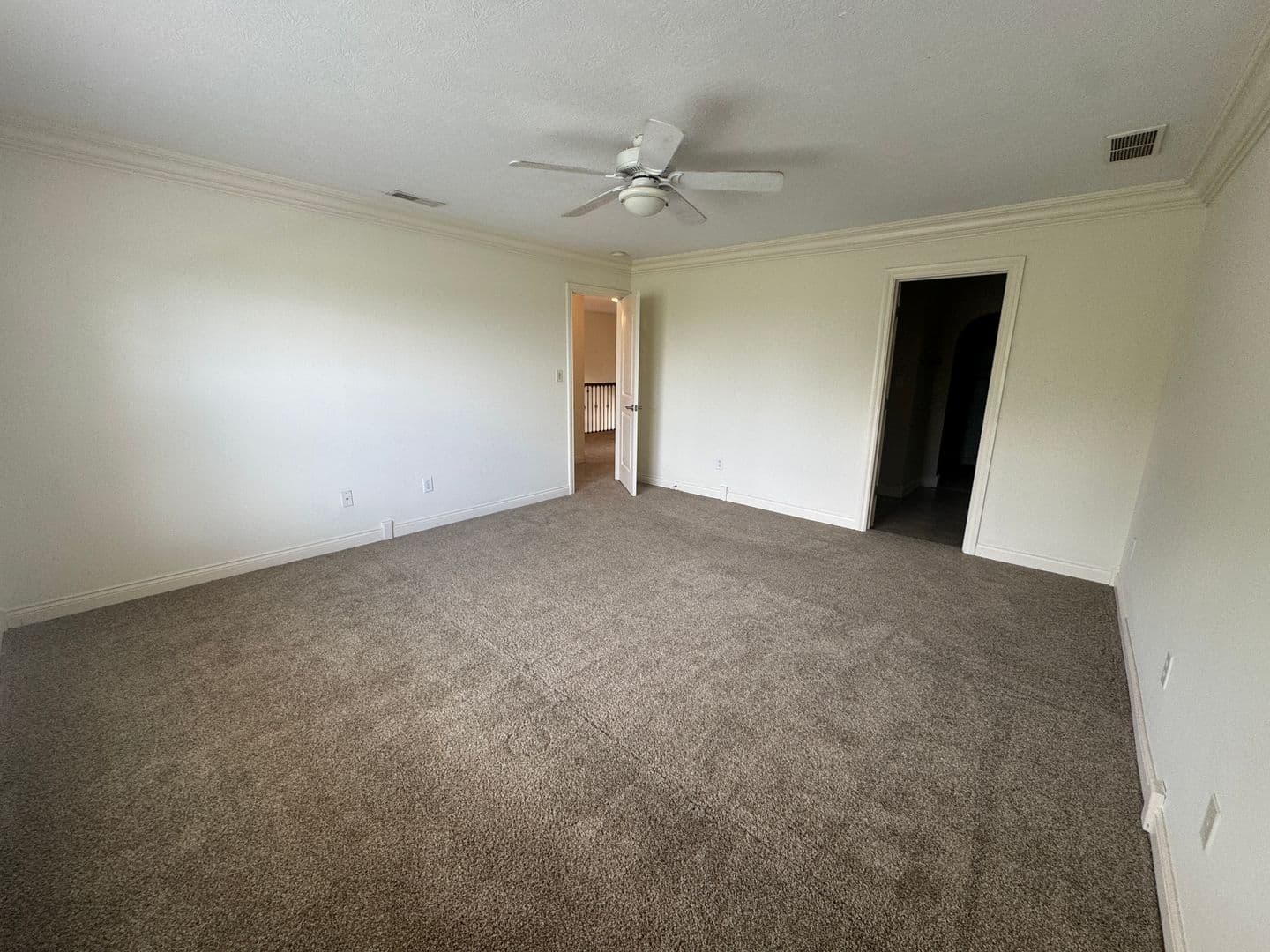Whiteland House: 581 Beehler Dr.