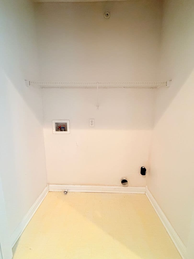Greenwood House: 1471 Autumn Oak St