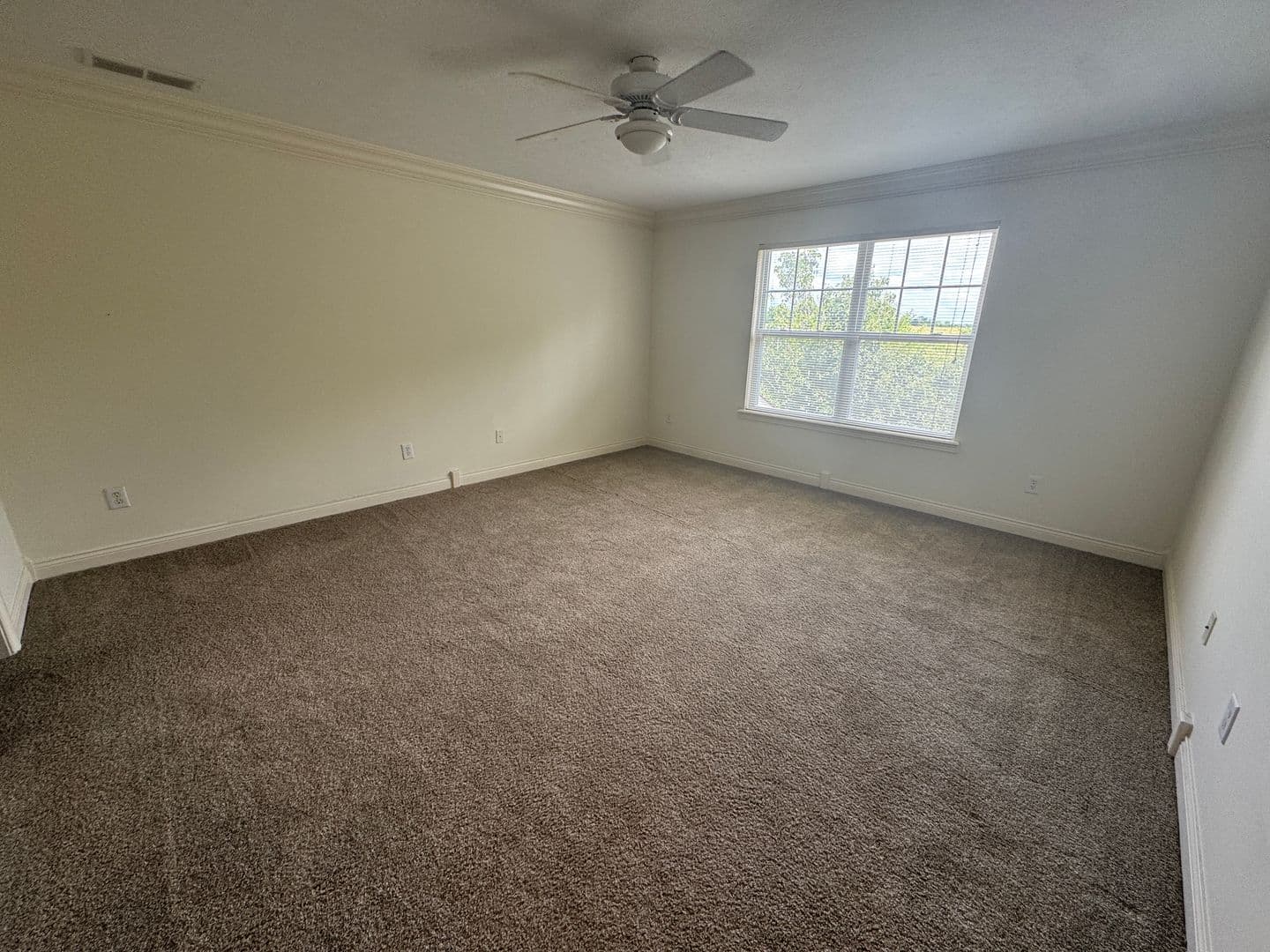 Whiteland House: 581 Beehler Dr.