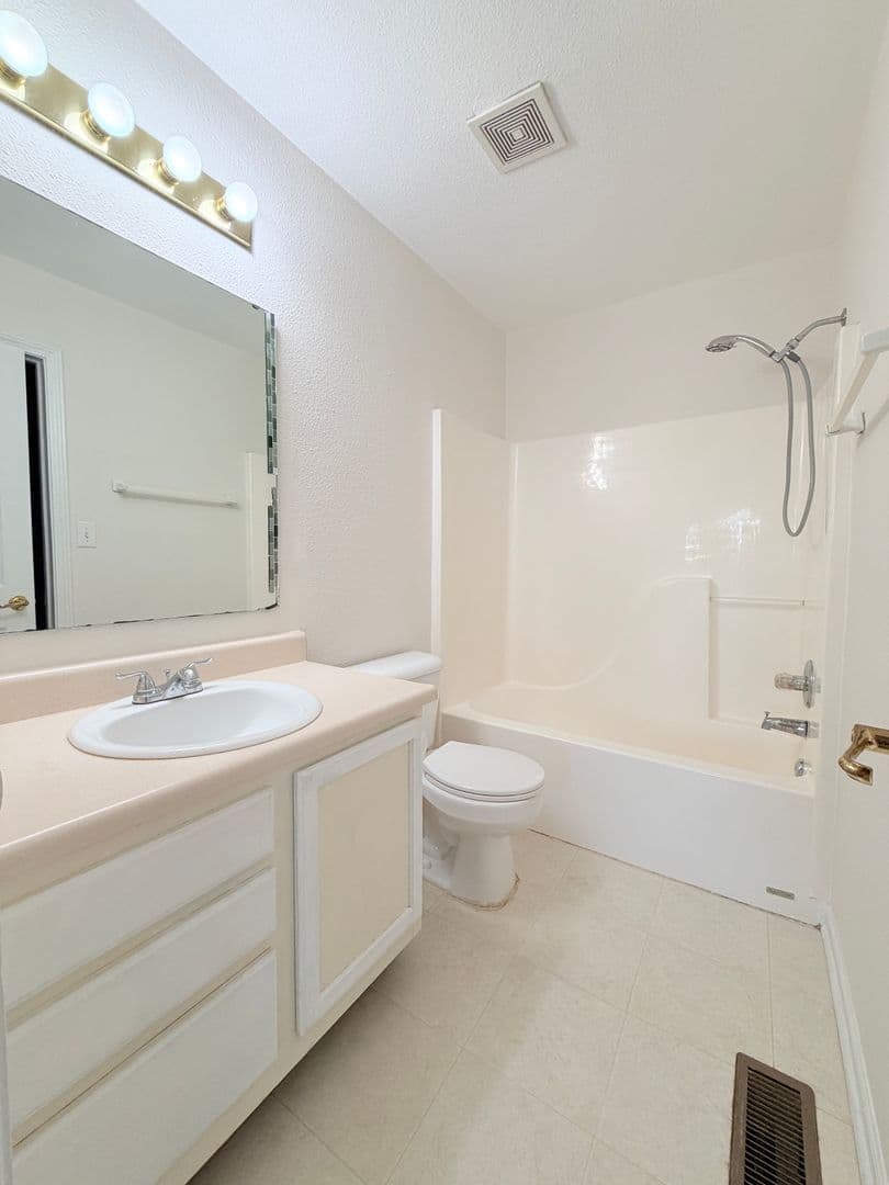 Indianapolis House: 3023 Skylar Ln.