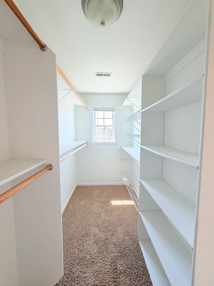 Columbus House: 2073 Pawnee Trl