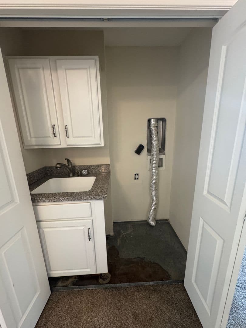 Whiteland House: 581 Beehler Dr.