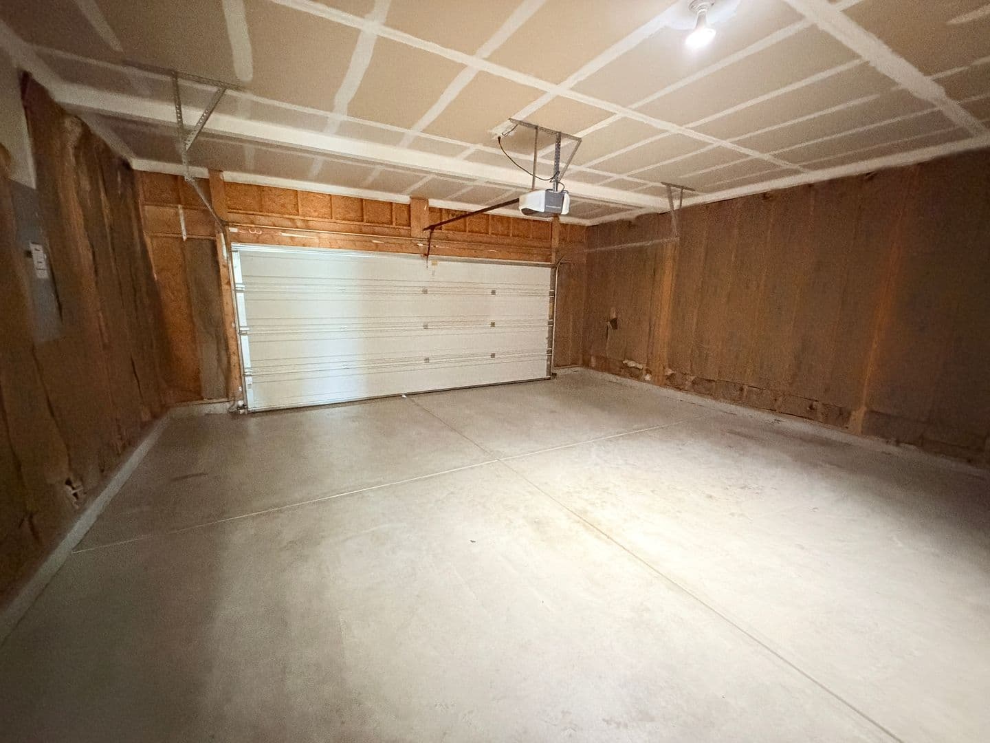 Columbus House: 2513 Shadow Bend Dr.