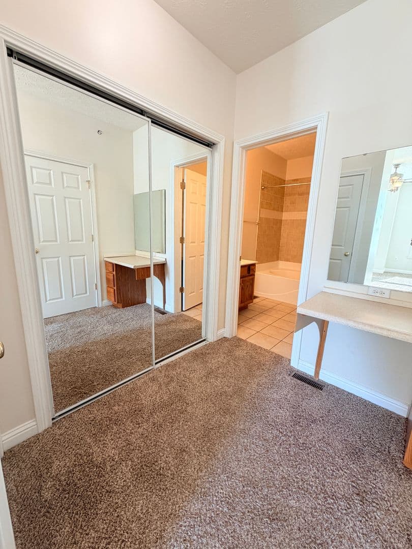 Greenwood House: 1471 Autumn Oak St