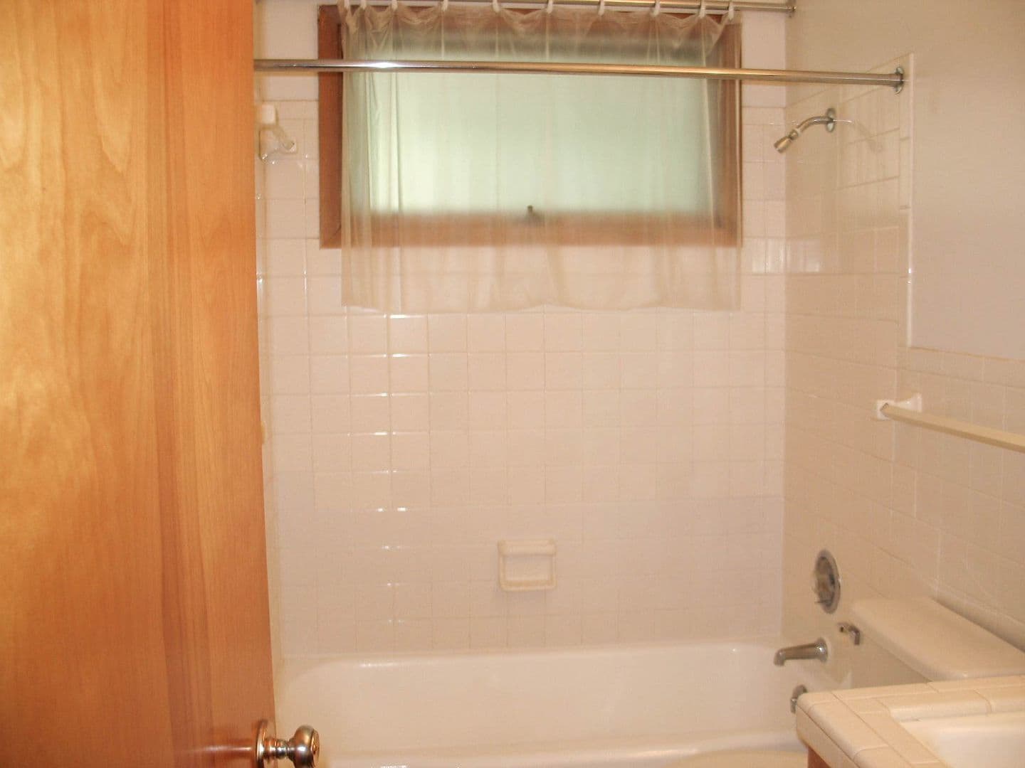 Lincoln Apartment: 1900 F Street