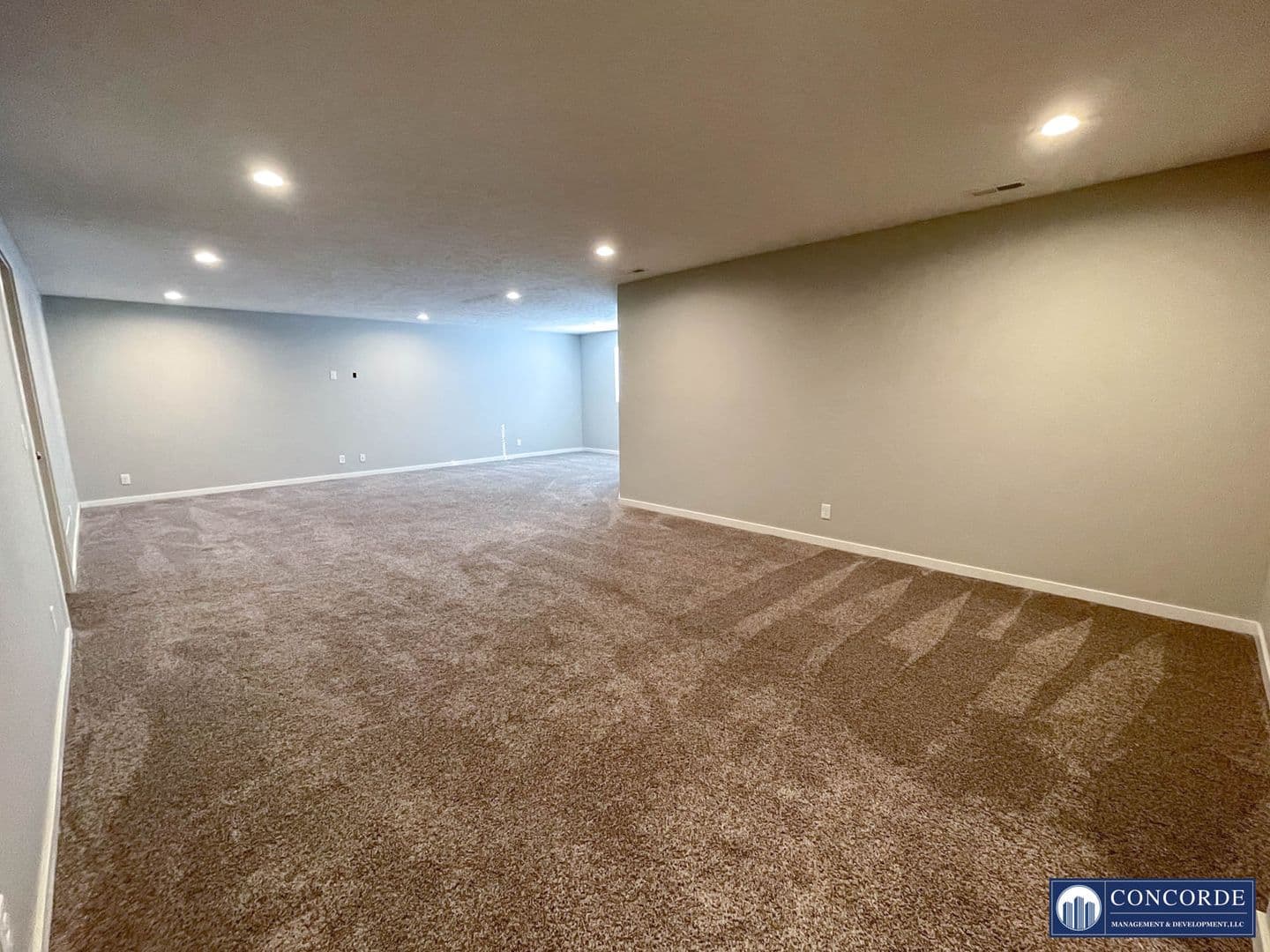 Lincoln Apartment: Yankee Woods Drive/S 78th St/Hacienda Drive