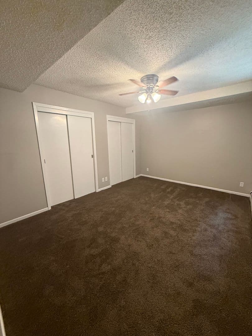 Lincoln Apartment: 1136 G Street