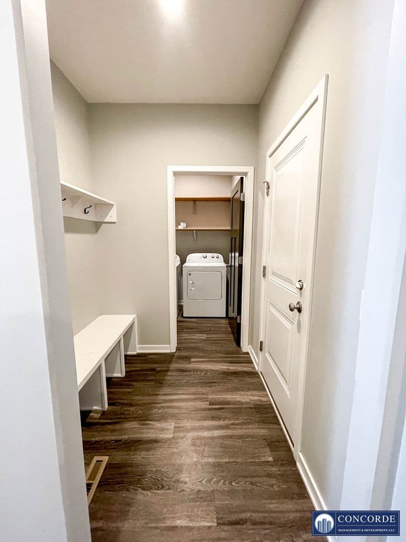 Lincoln Apartment: Yankee Woods Drive/S 78th St/Hacienda Drive