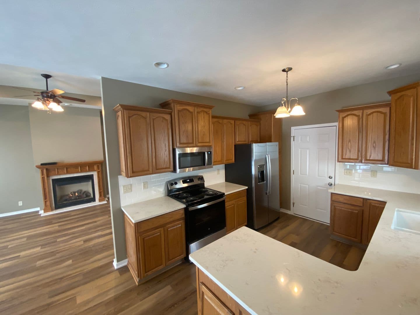 Lincoln Apartment: 6945