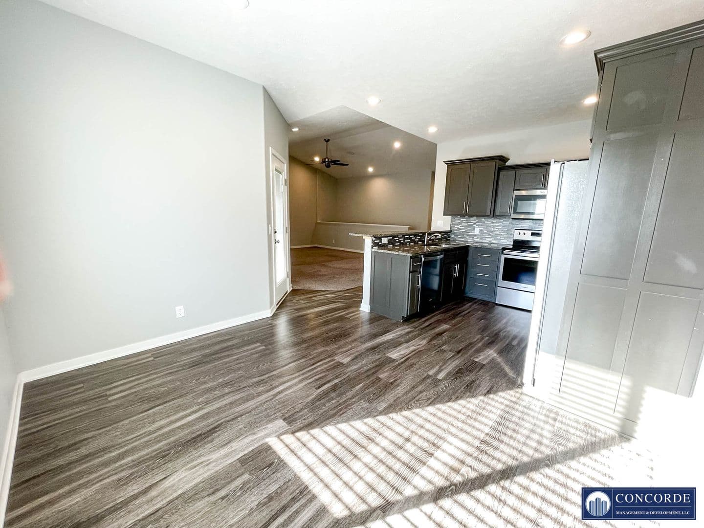 Lincoln Apartment: Yankee Woods Drive/S 78th St/Hacienda Drive