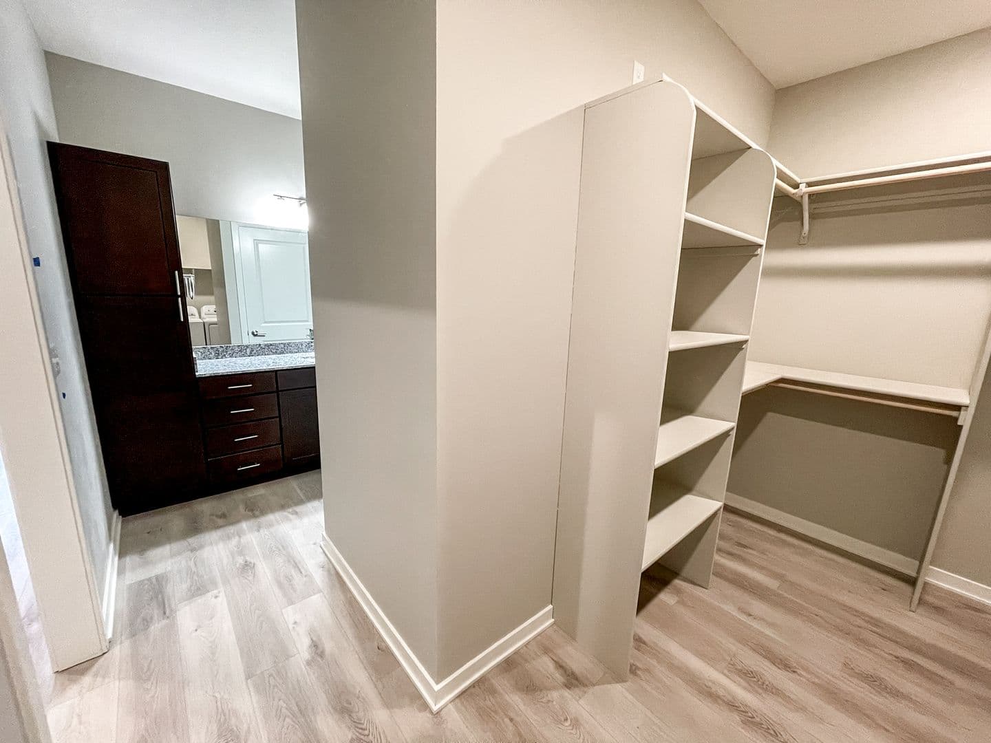 Lincoln Apartment: 4730 Innovation Drive Suite 100