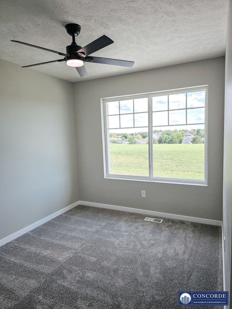 Lincoln Apartment: 9427 Duckhorn Dr
