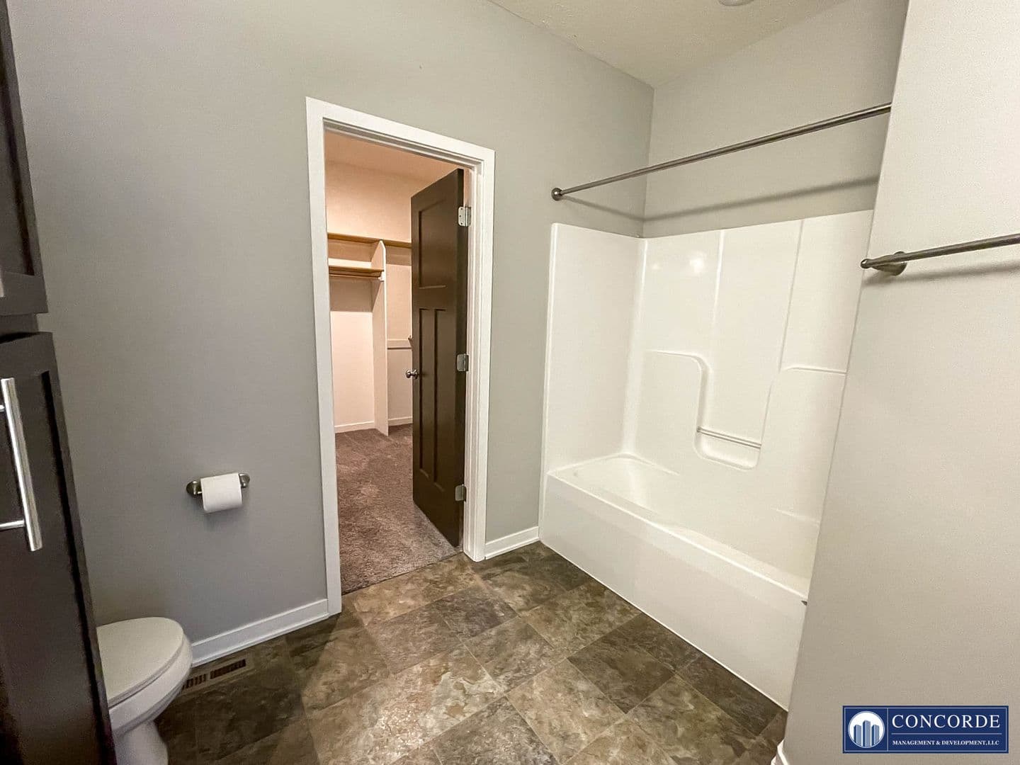 Lincoln Apartment: Yankee Woods Drive/S 78th St/Hacienda Drive