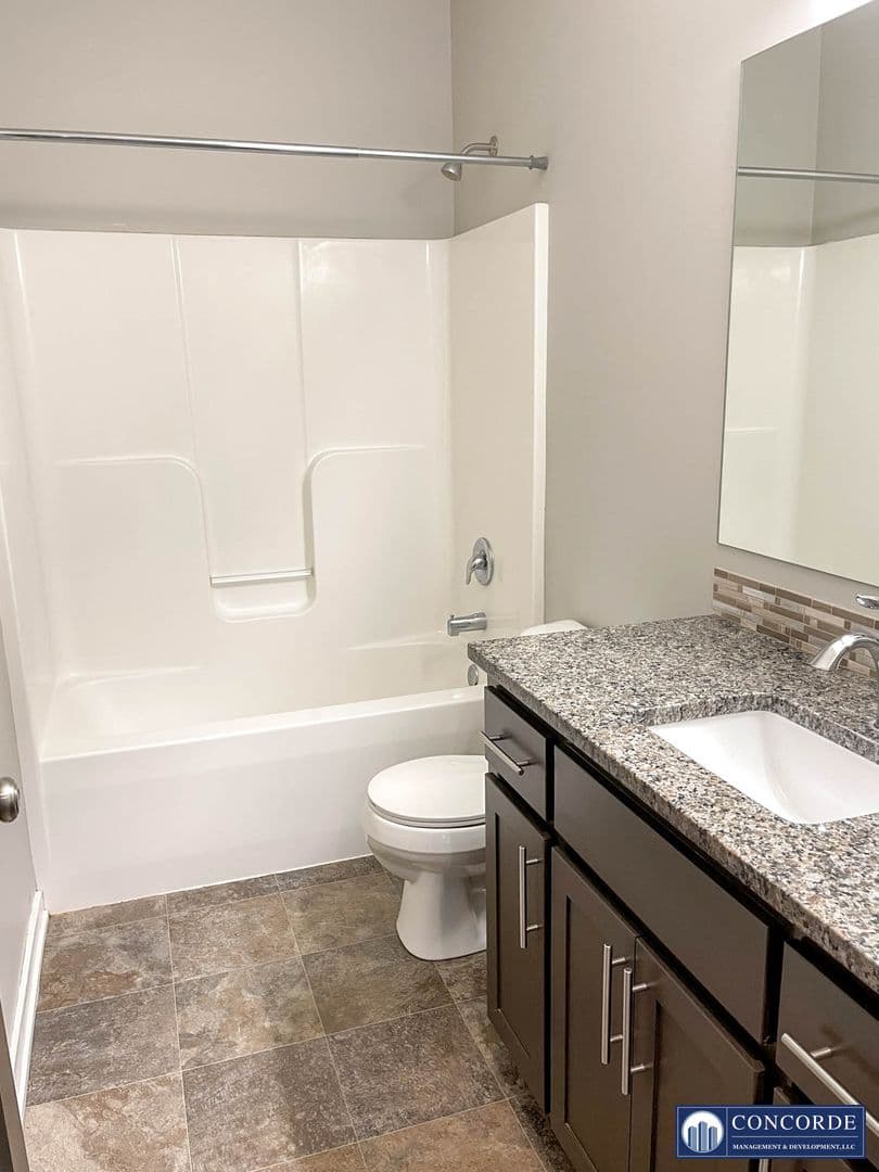 Lincoln Apartment: Yankee Woods Drive/S 78th St/Hacienda Drive