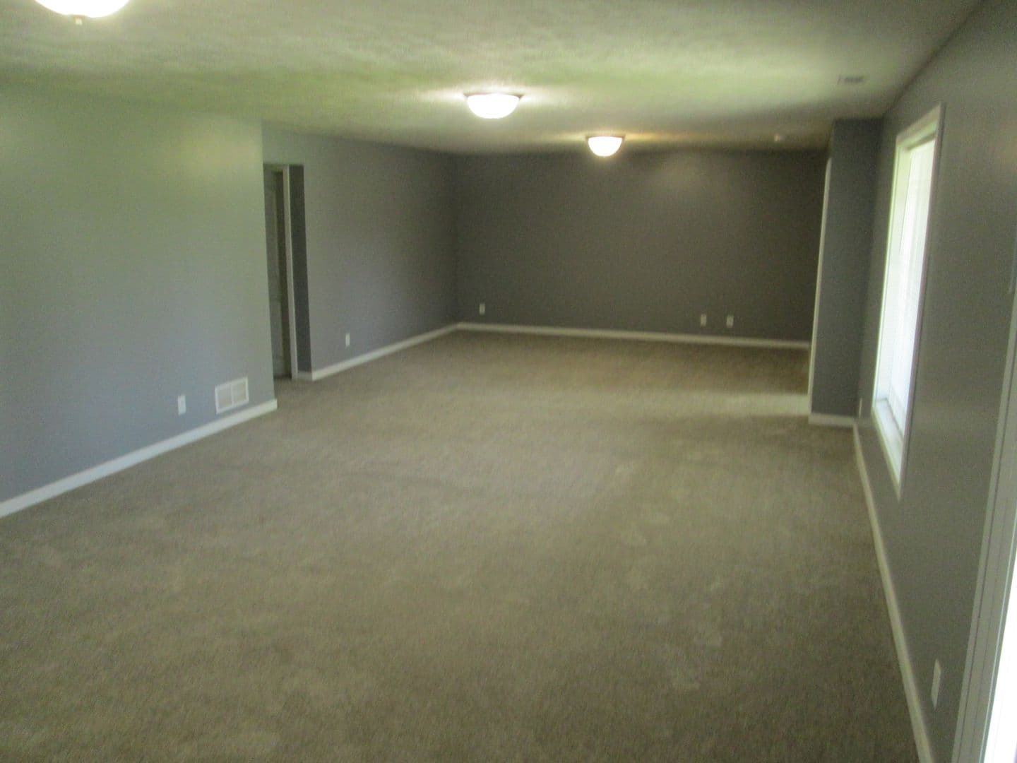 Lincoln Apartment: 6945